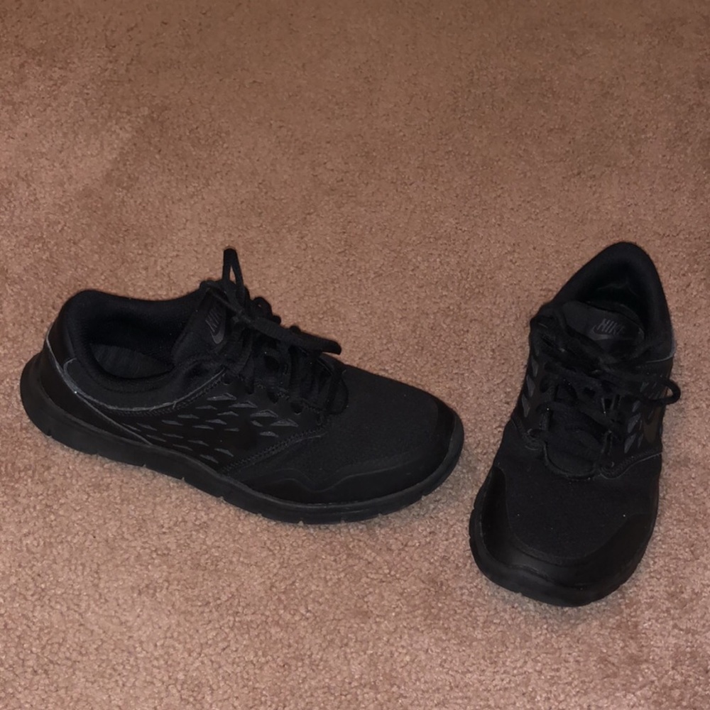 Black Nike’s